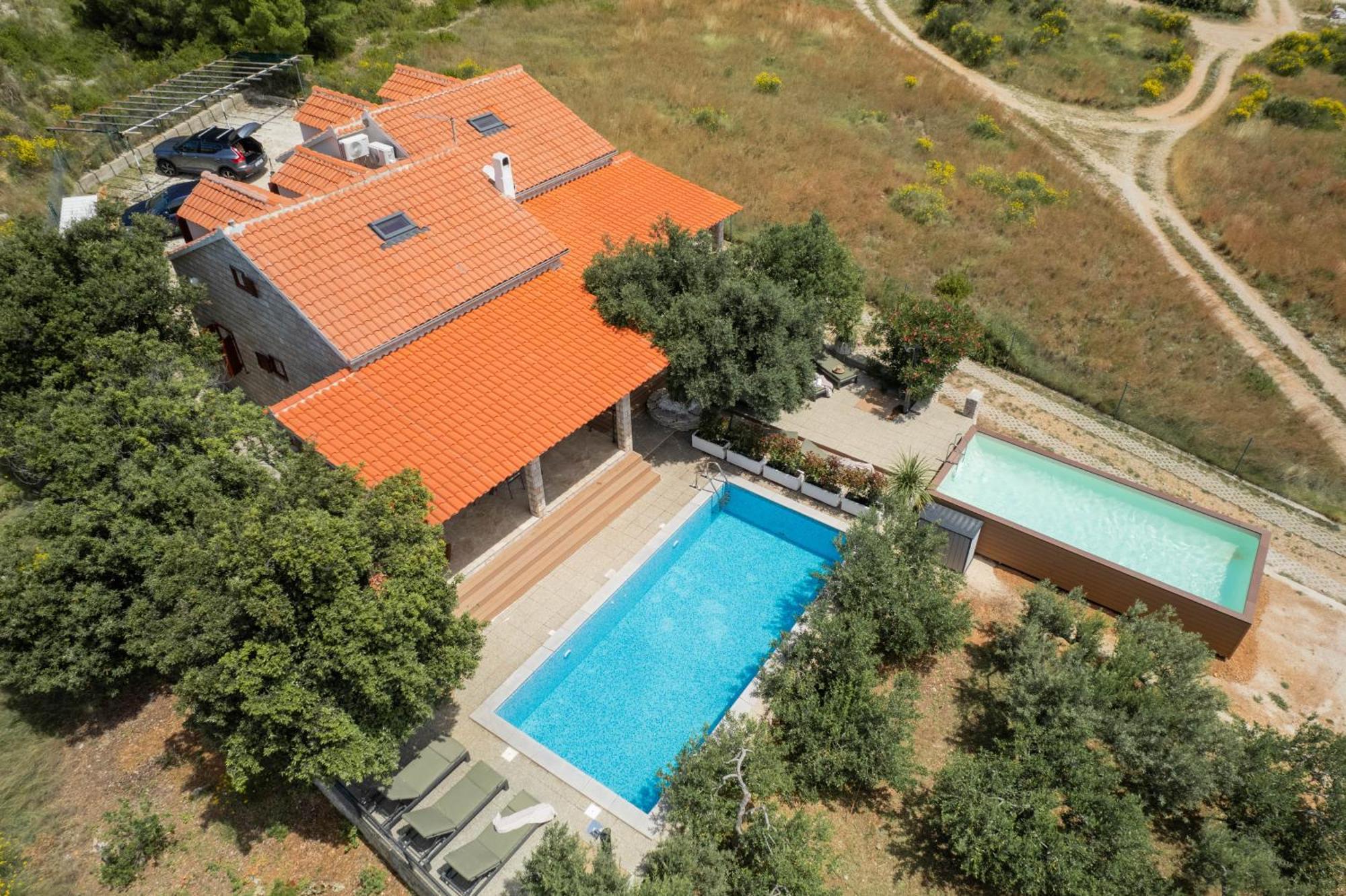 Villas Sole Bol Exterior photo